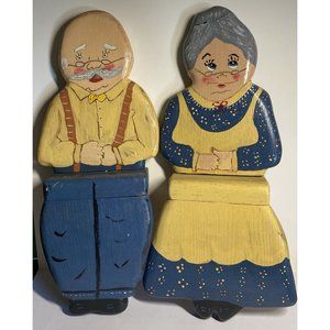 Wooden Grandma Grandpa Figurines Tabletop Bench Wooden Shelf Sitters 12"x 5"